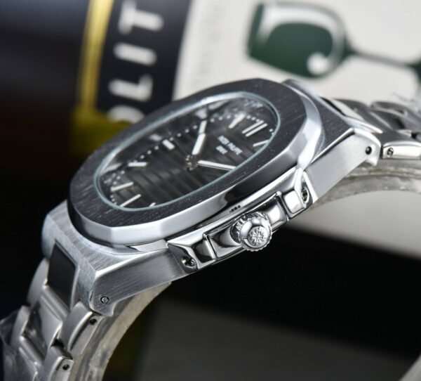 Patek Philippe Nautilus Automatic – Silver Edition - Image 3