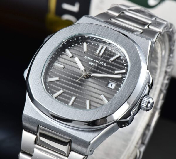 Patek Philippe Nautilus Automatic – Silver Edition